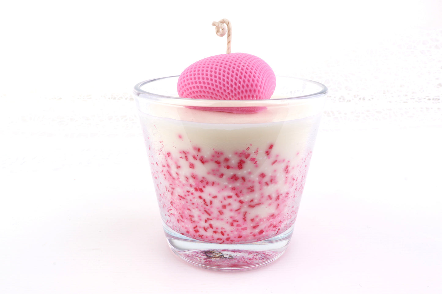 Sweet Candy Love Candle - mit Herz in Rosa und Sprenkles im Glas